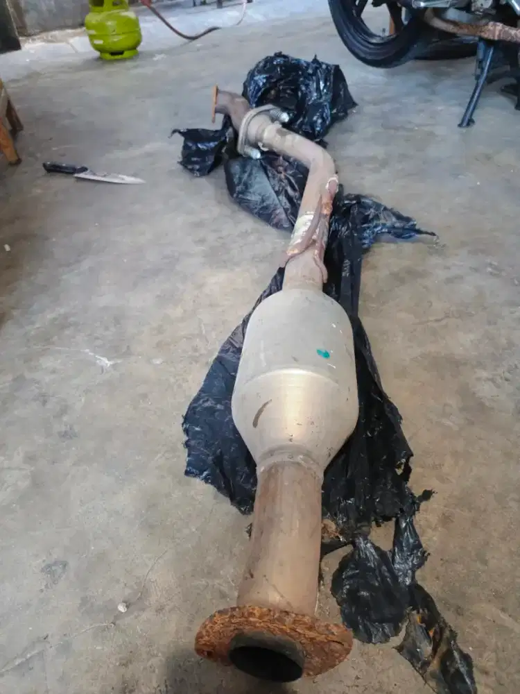 Leher kenalpot fortuner bensin