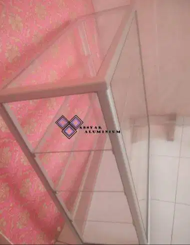 etalase Alumunium