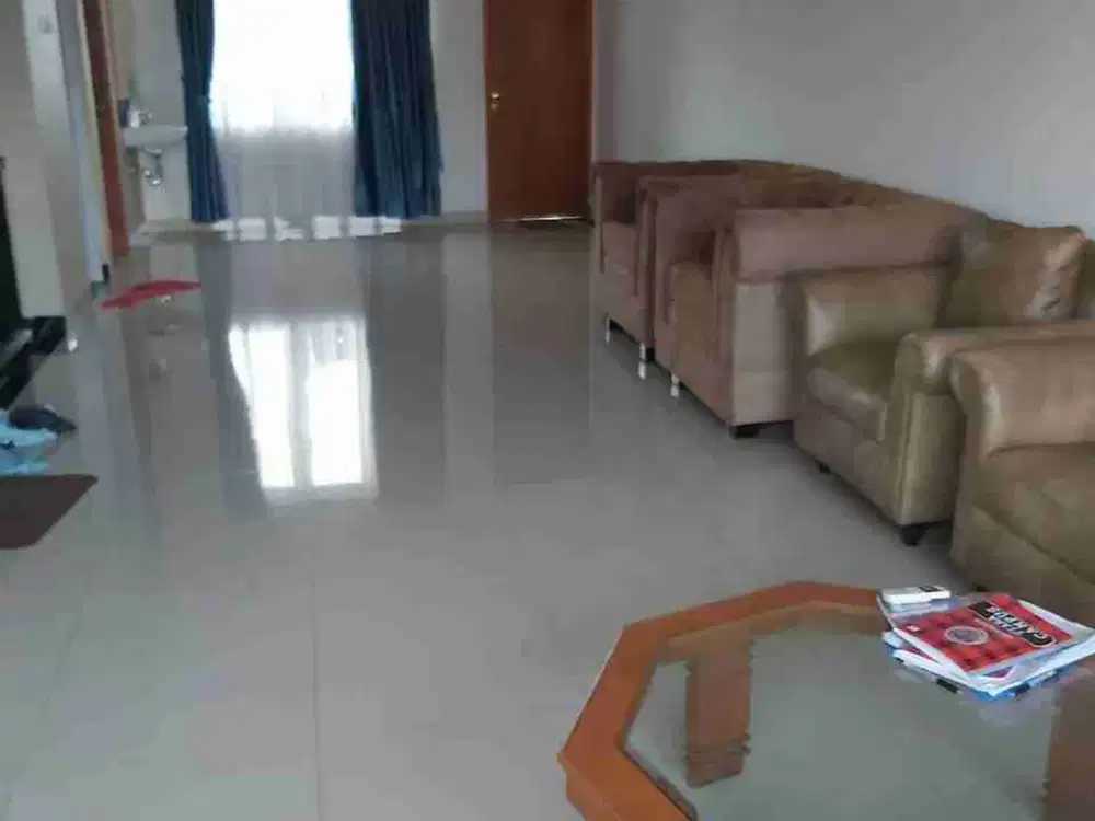 RUMAH 3 LANTAI SIAP HUNI DI DURI KEPA JAKARTA BARAT, Lokasi Strategis