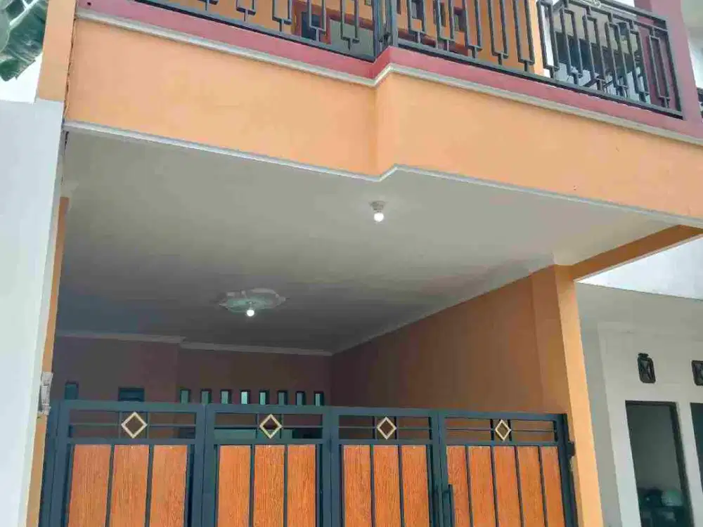 Di jual rumah tingkat 2 lantai di Tangerang selatan