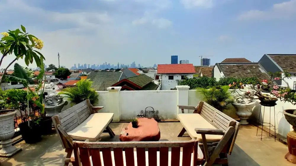 Di Jual Rumah Cocok Untuk Usaha Kost Area Strategis