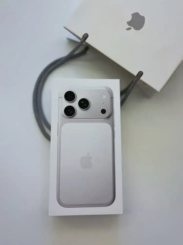 Ready Slot Pre-order iPhone 17 Pro / Pro Max Silver Financing 0%