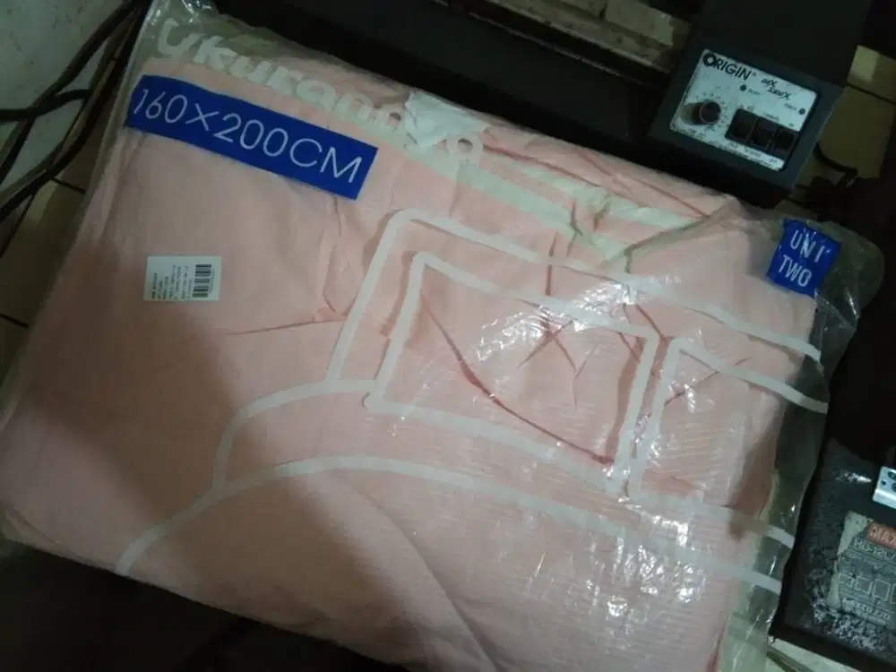 DIJUAL Bed Cover UniTwo uk.160x200 BARU!