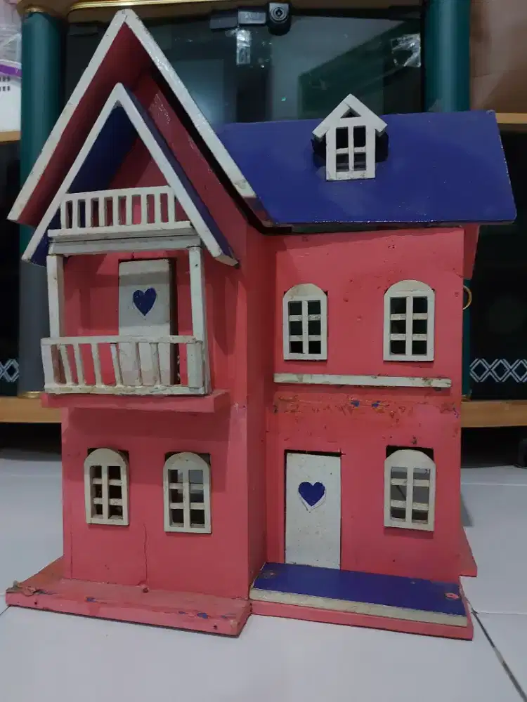 Mainan rumah barbie