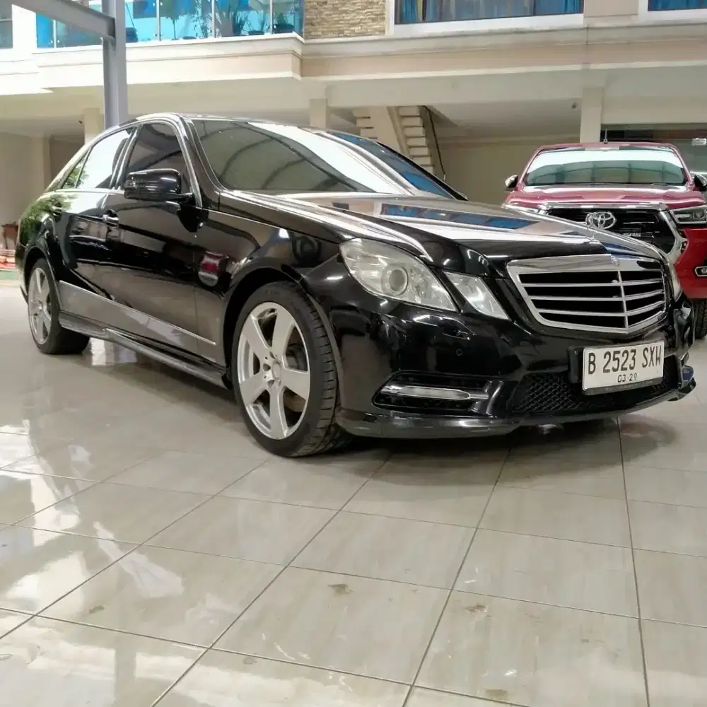 MERCEDES BENZ E250 AVANTGARDE 2013 1.8 CGI TGN1 DR BARU ORIGINALFRESH