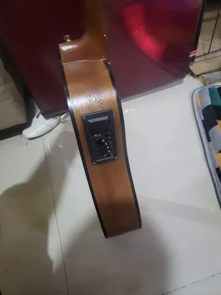 Dijual akustik gitar