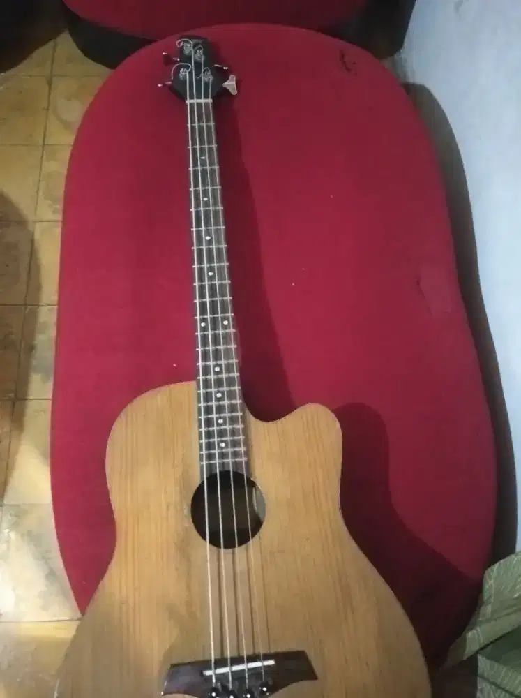 Bass akustik allegro