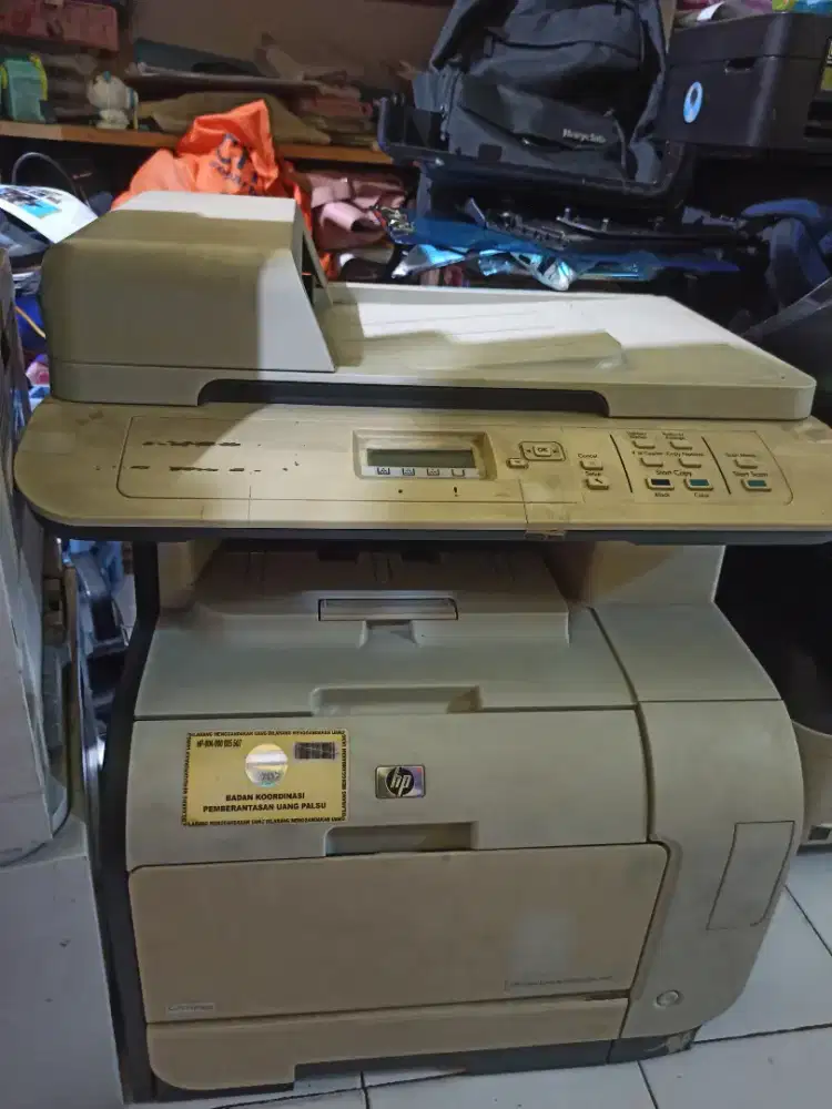 Hp color LaserJet cm 2320n mfp prin scener copy color siap pake normal