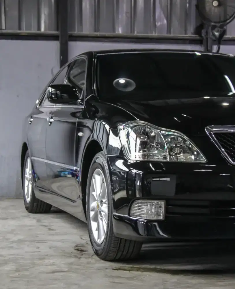 Toyota CROWN JDM royal saloon 2005 android bodykit murah