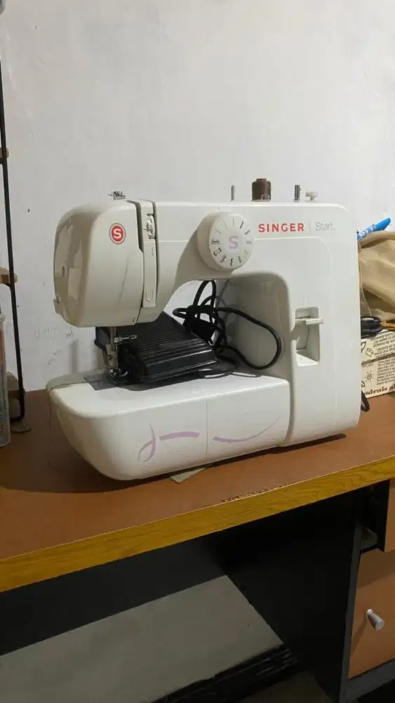 MESIN JAHIT SINGER START 1306