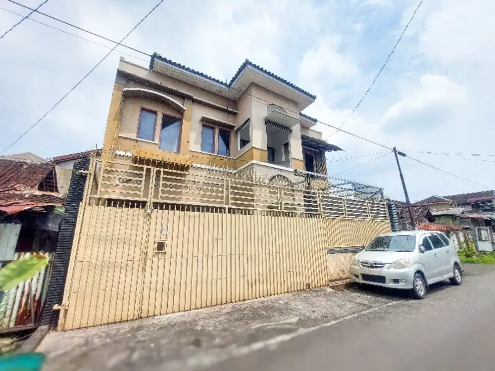 rumah 2lantai butuh renov tengah kota dekat solobaru dan klewer