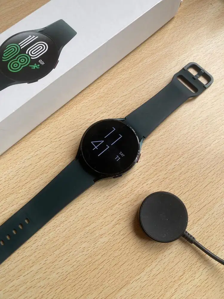 Galaxy Watch 4 size 44 Grey