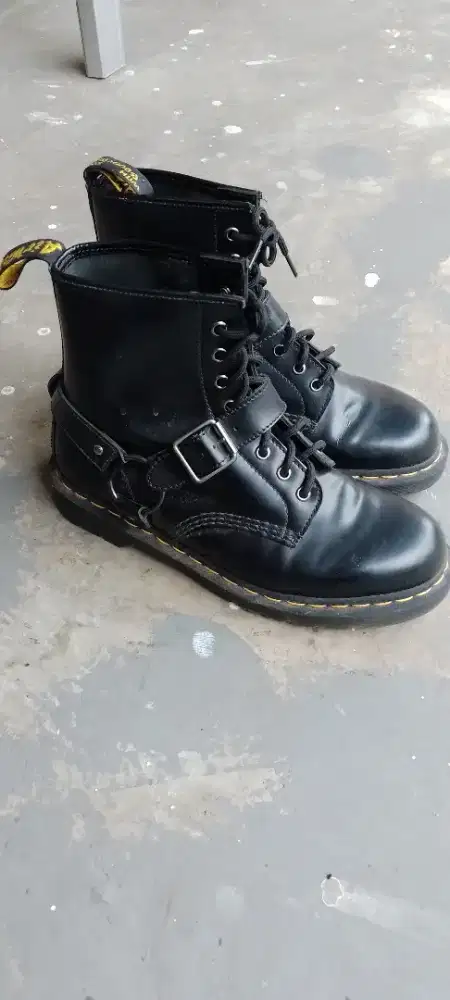 Dr martens 1460 harness size 43