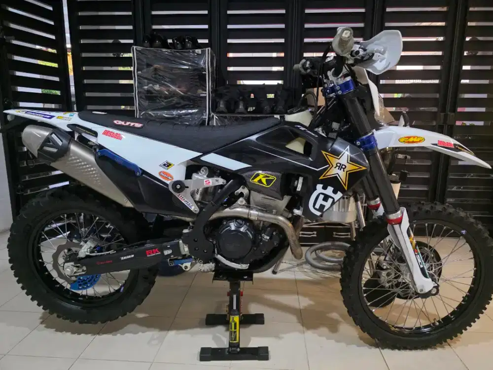 Trail Husqvarna FE 350 2022 pemakaian 2023
