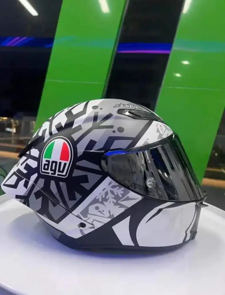 Helm AGV PISTA itali