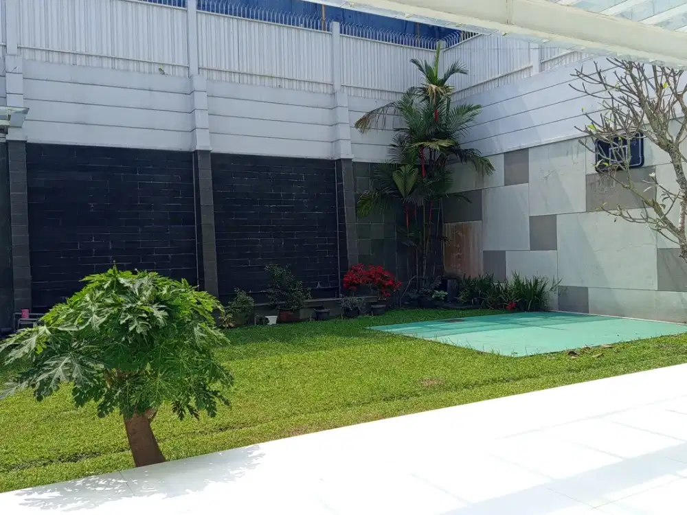 Rumah minimalis siap huni kokoh di Resor Dago Pakar