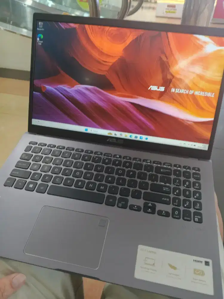 Asus A509 AF 4/256 Intel i3