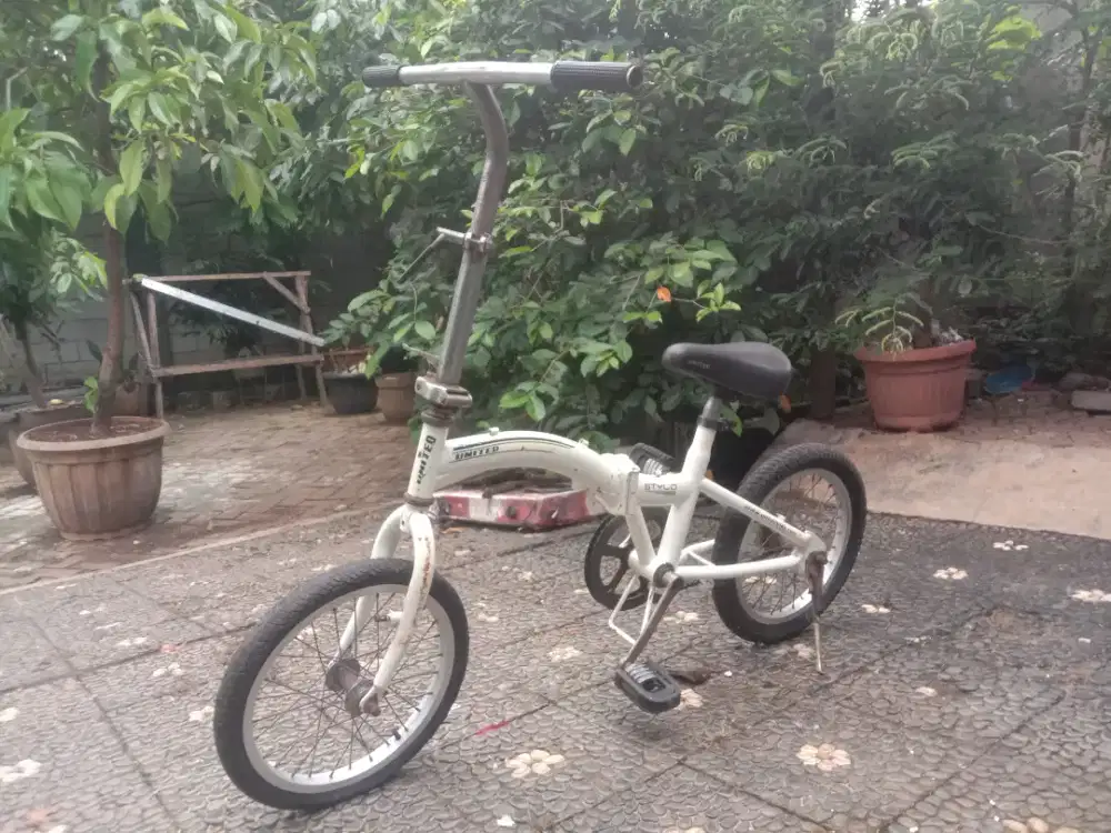 Sepeda Lipat Merk United