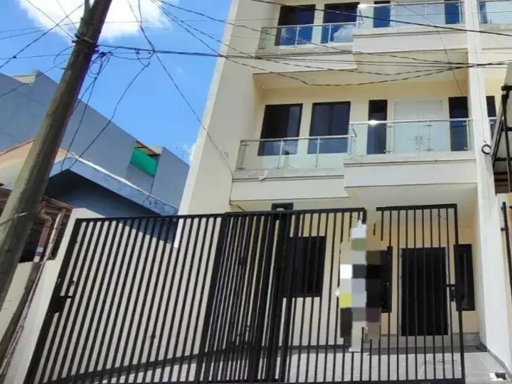 Dijual Rumah 3 Lantai Taman Ratu Jakarta Barat