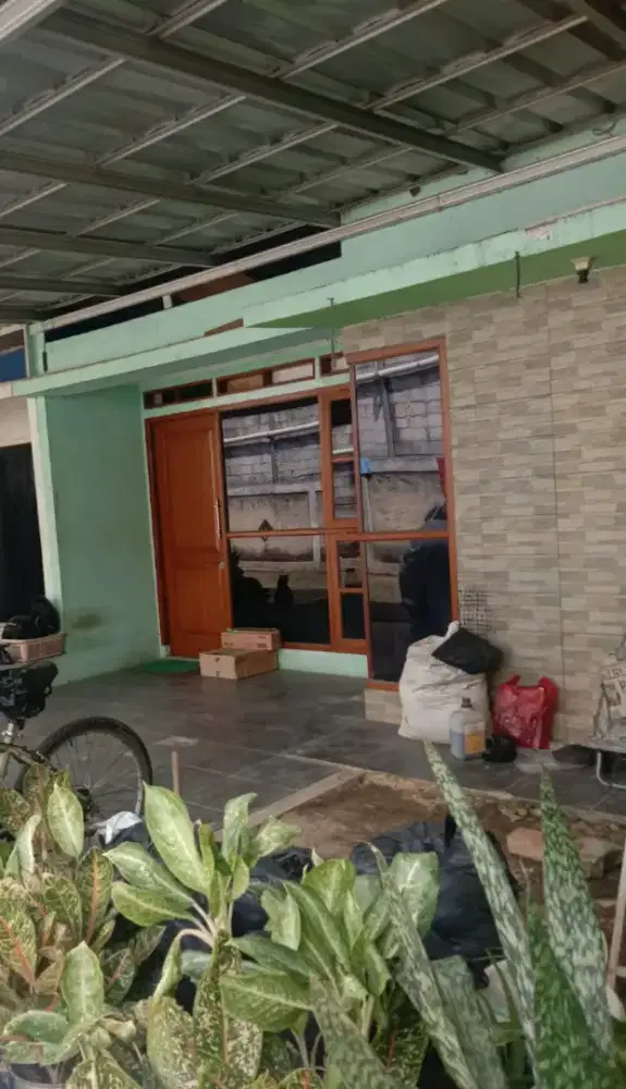Disewakan Rumah Sawangan Strategis