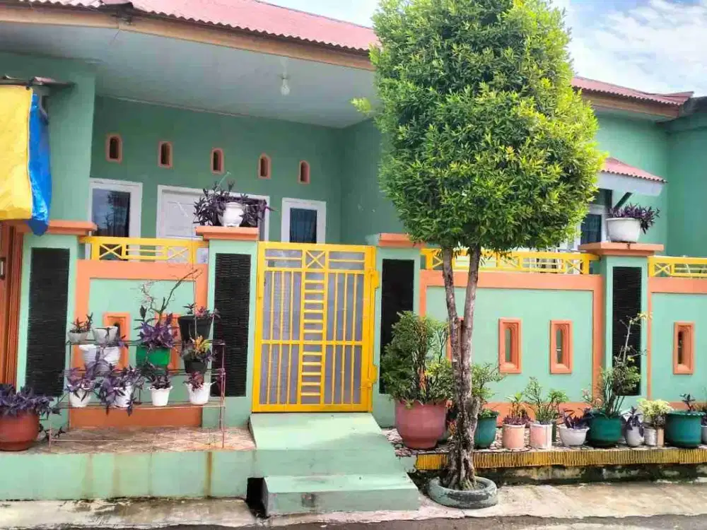 DIJUAL RUMAH POSISI HOOK DAN ADA WARUNG