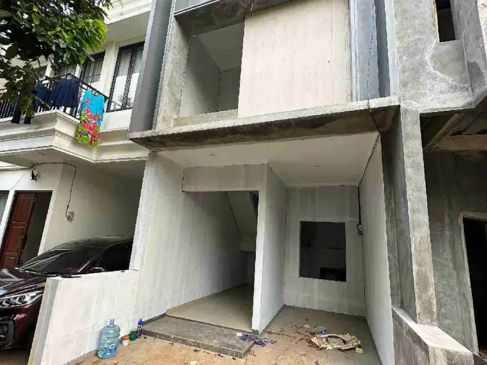 Rumah minimalis type 2 lantai di Ciracas, Jakarta Timur