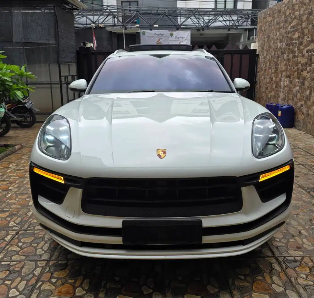 PORSCHE MACAN FACELIFT GTS 2024  Putih White 2023 2025 Porsche Jual Bu
