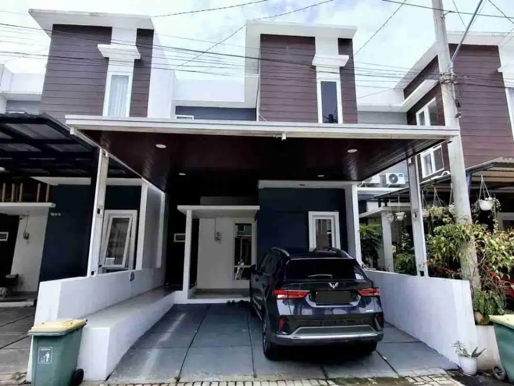 DIJUAL RUMAH 2 LANTAI SIAP HUNI
DALAM CLUSTER ANDARA
DEKAT TOL ANDARA
SEMI FURNISHED