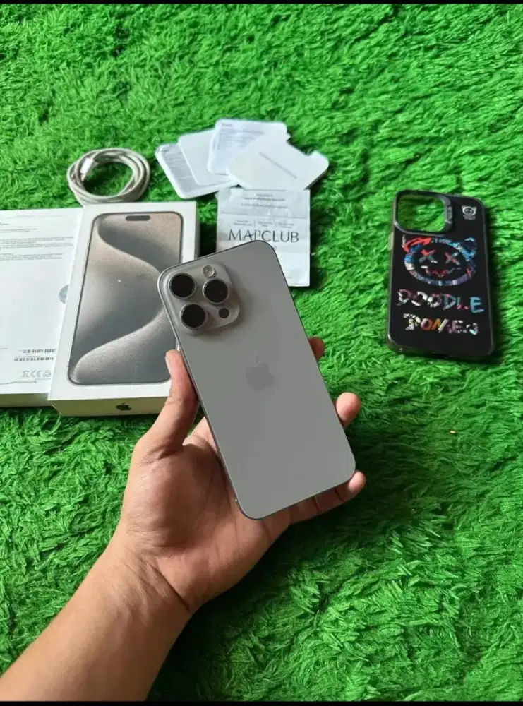 IPHONE 15 PROMAX 256 GB TITANIUM GREY FULLSET DIGIMAP GARANSI RESMI