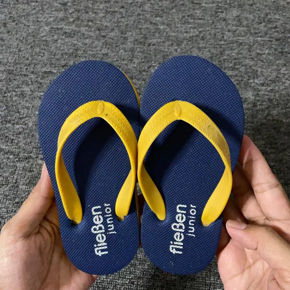 SENDAL JEPIT KARET ANAK COWO CEWE USIA 1-3 TAHUN