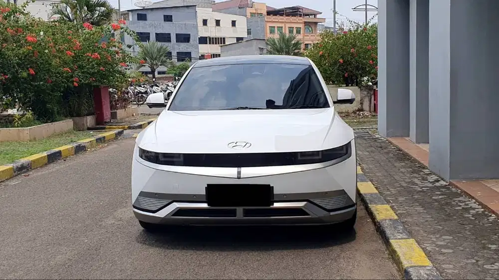 Hyundai Ioniq 5 Long Range Signature EV AT Putih 2022 Like New Record
