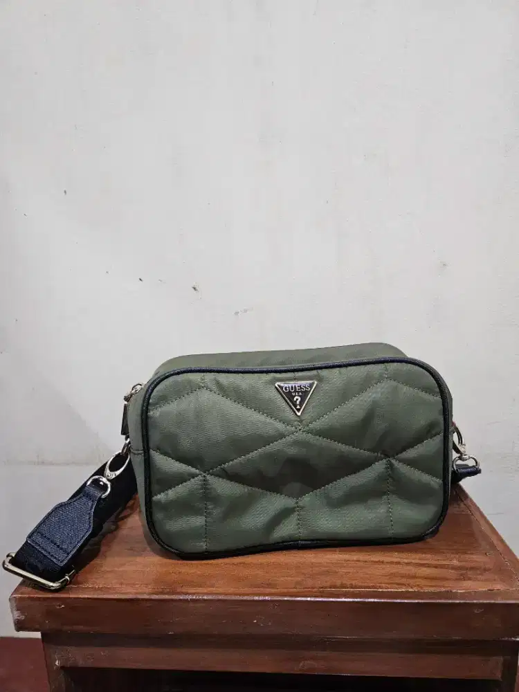 Tas merek Guess ori Army