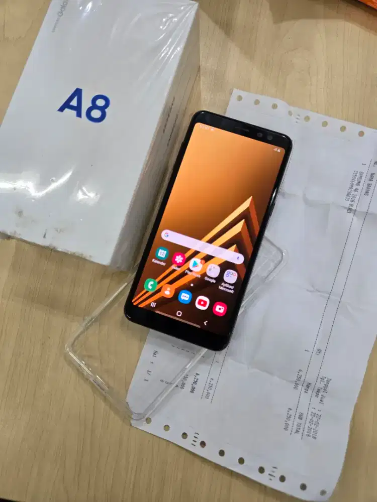Samsung A8 2018 Tangan pertama Nota masih