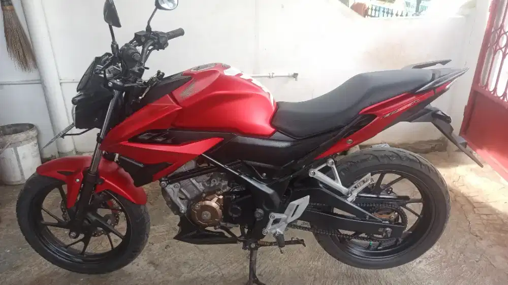 CB 150 R streetfighter