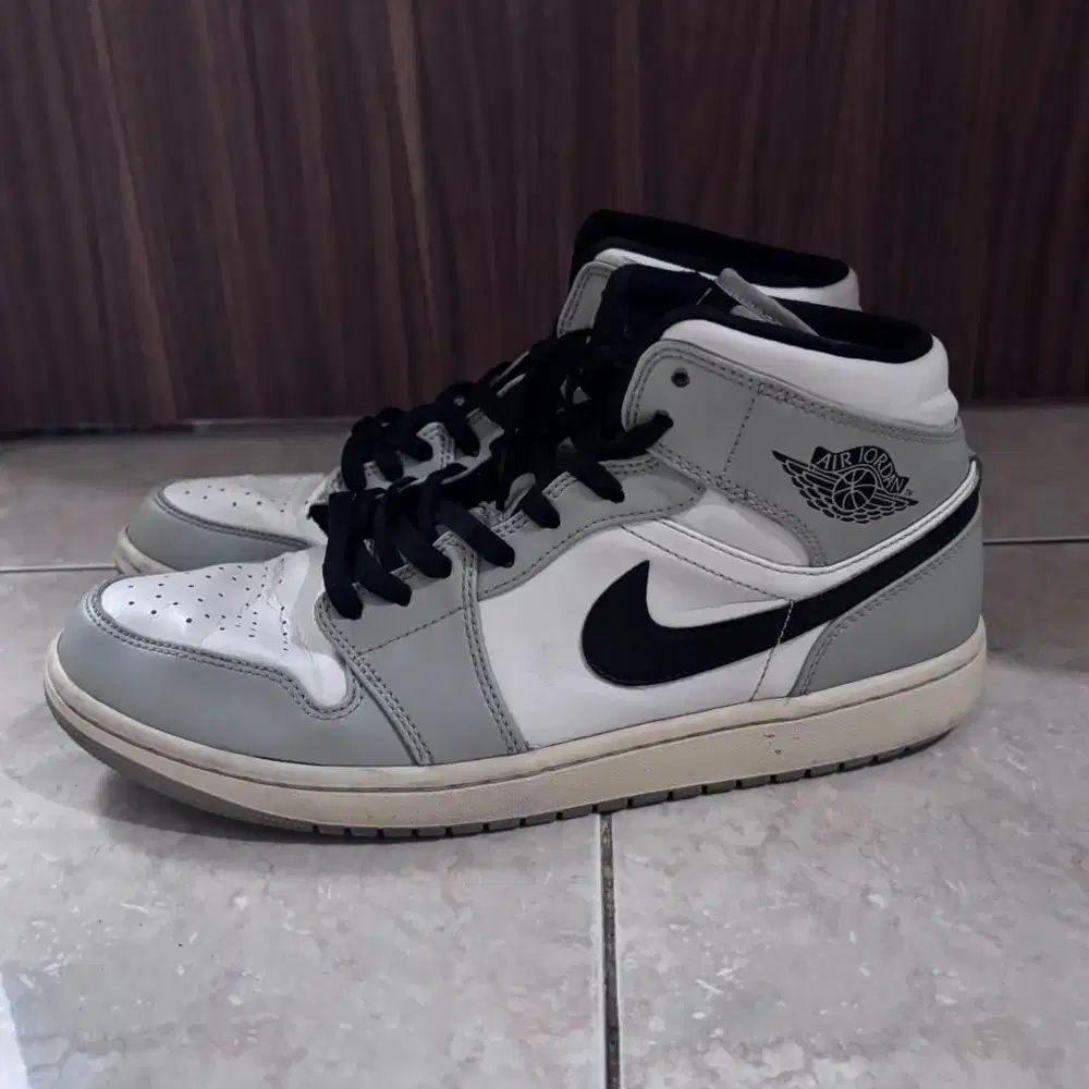 Nike Air Jordan 1 Mid Light Smoke Grey Original