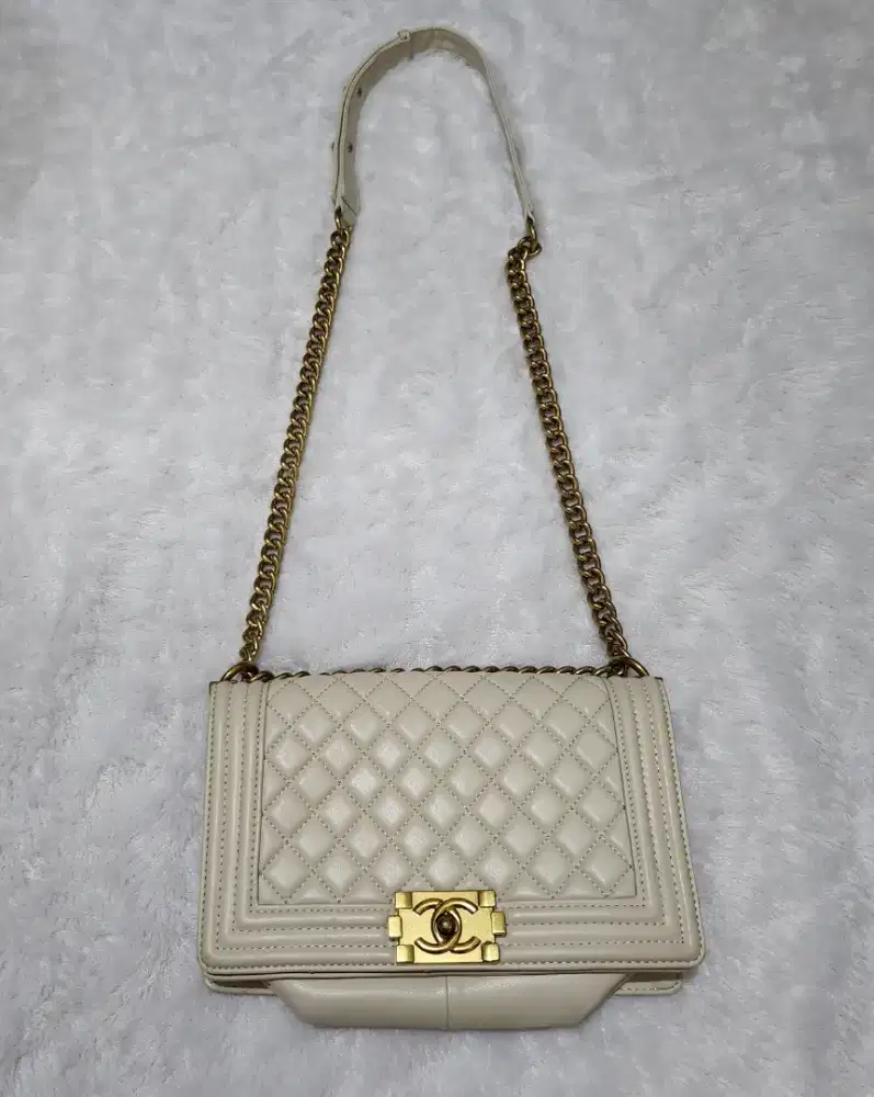 Tas wanita kulit asli