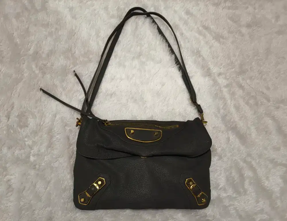 Tas wanita kulit asli