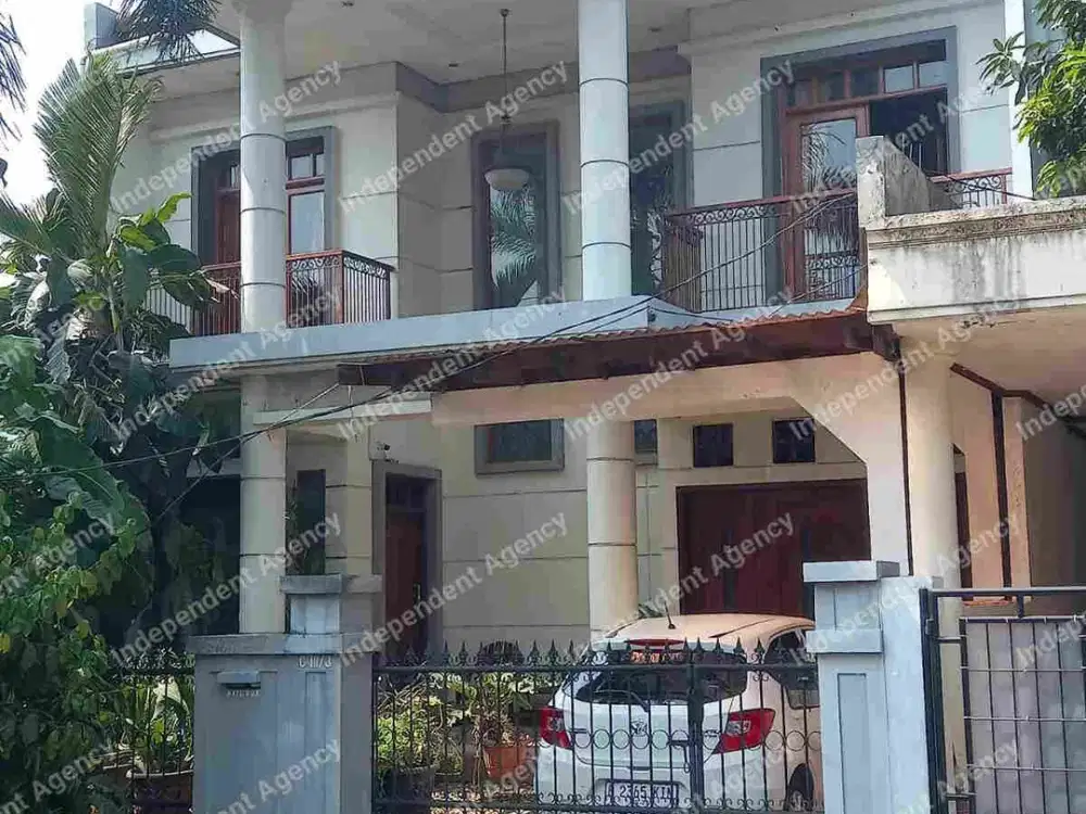 RUMAH MEGAH DI TAMAN BOUGENVILE CAMAN RAYA JATIBENING