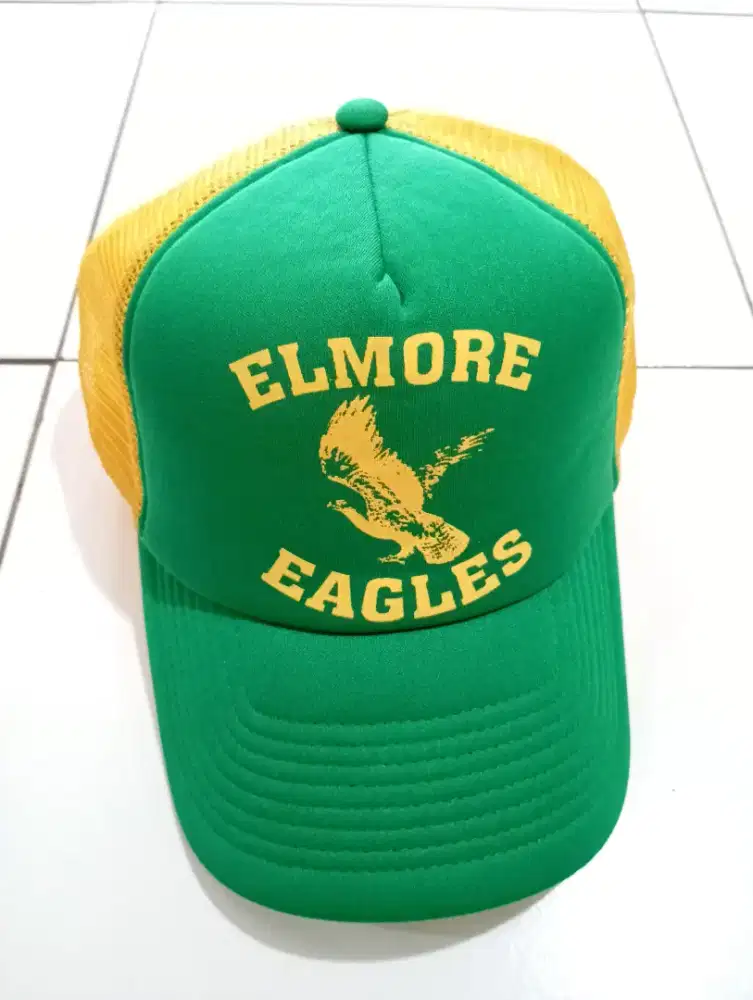 Topi lengkung jaring