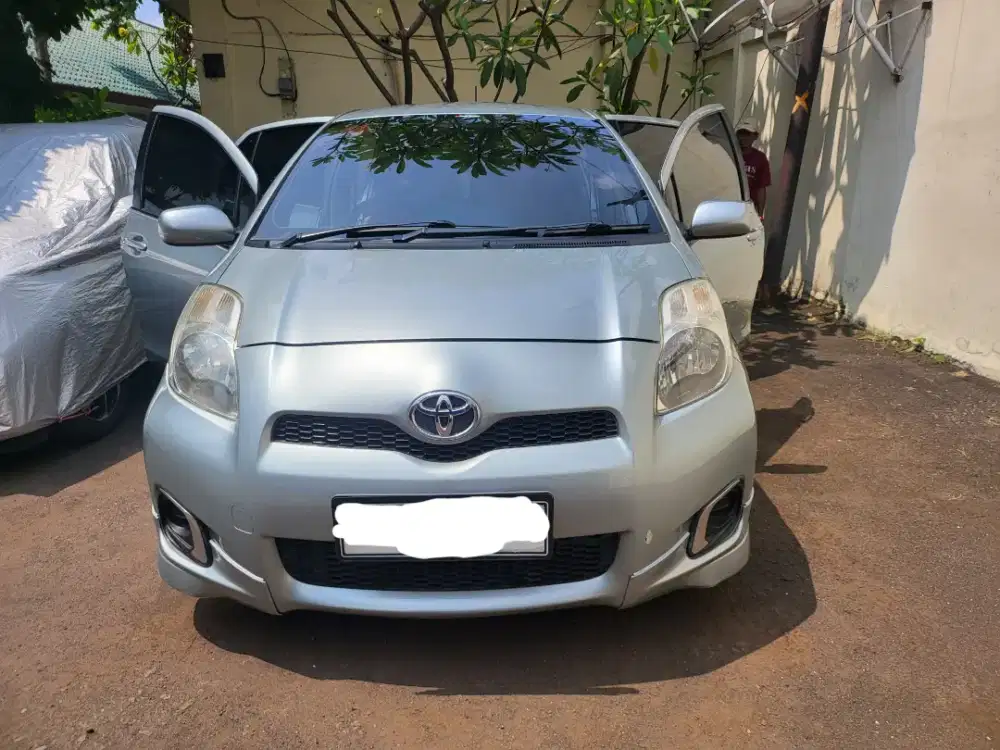 Toyota Yaris 1.5 E M/T