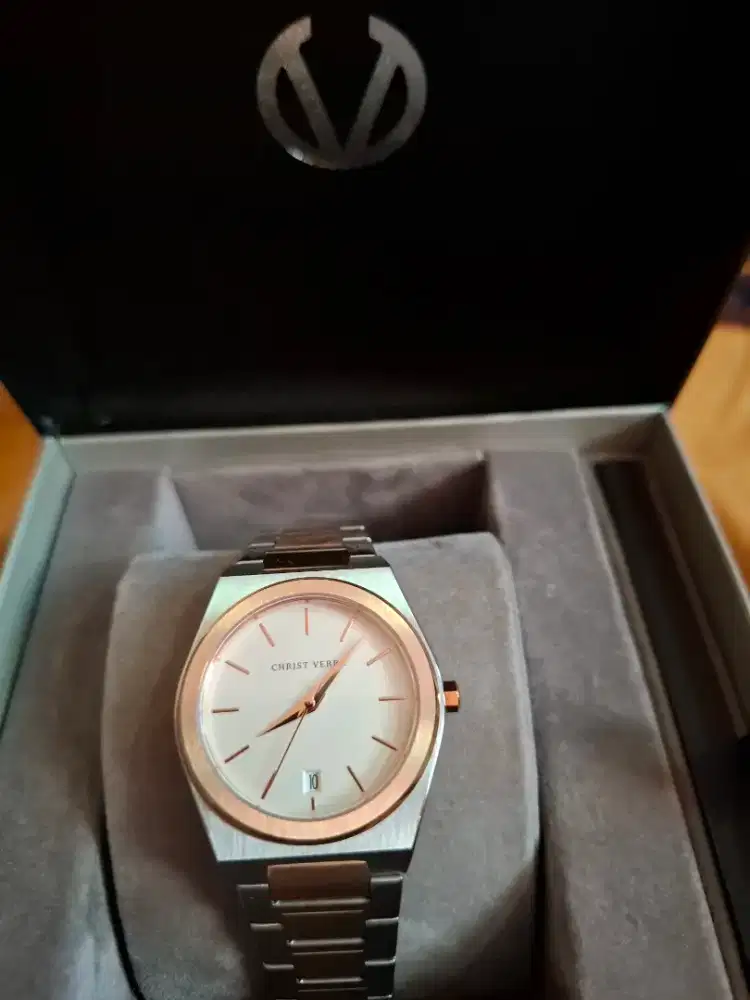 Jam tangan analog CHRIST VERRA