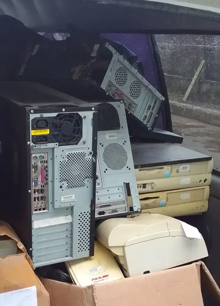 Kami beli rosok komputer