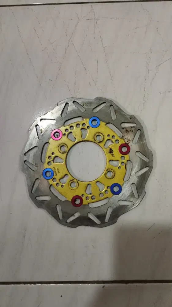 Cakram mio.baca deskripsi