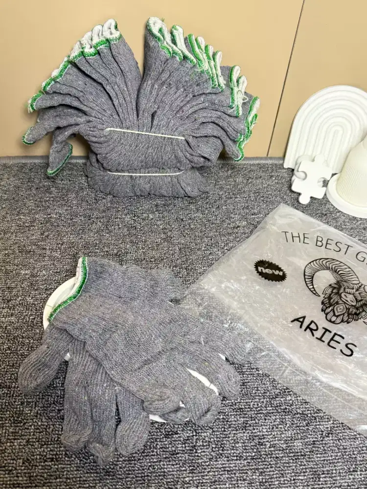 SARUNG TANGAN (ARIES) 4B BAHAN BENANG TEBAL (1 LUSIN)