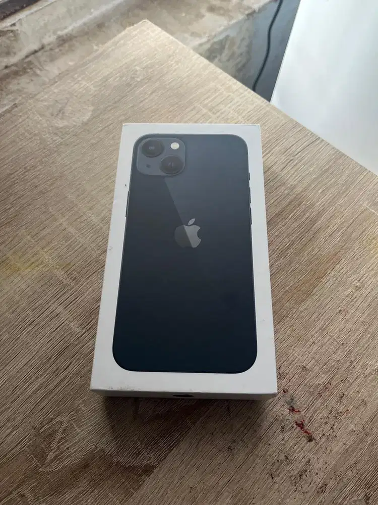 Iphone 13 / 128GB ex. Ibox midnight mulus