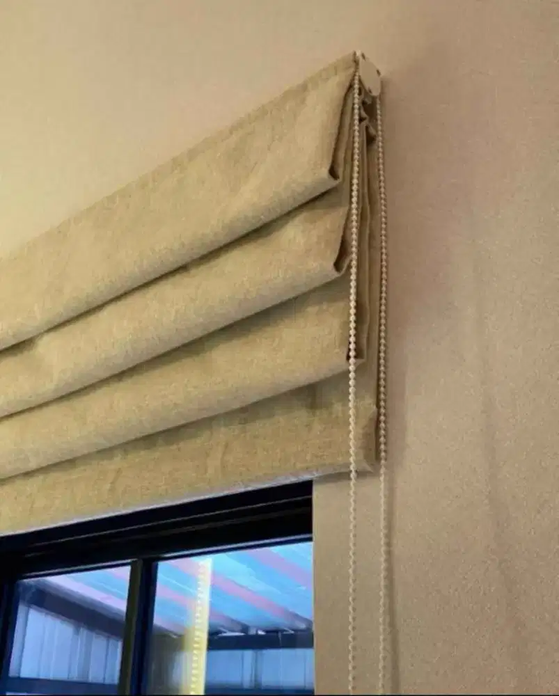 Romanshade girden kantor dan rumah model minimalis