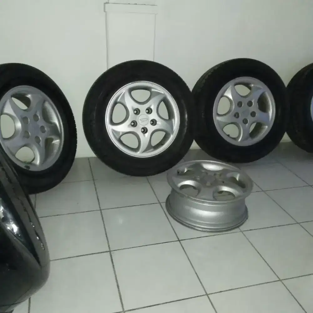 Velg oem Daihatsu Taruna