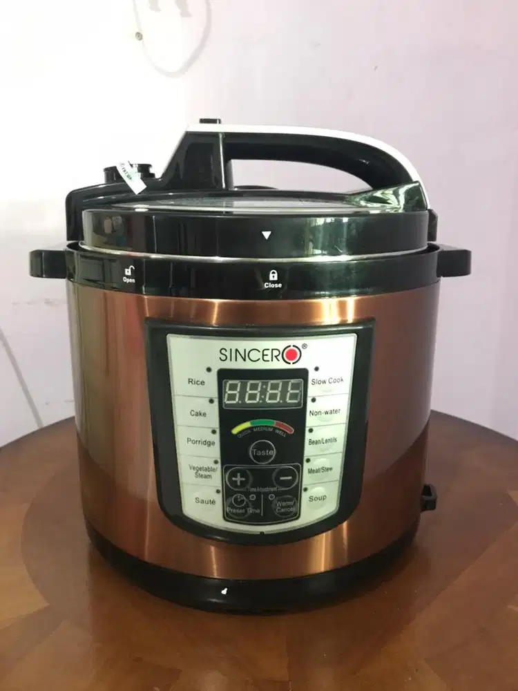 Multi Function Cooker Merk Sincero