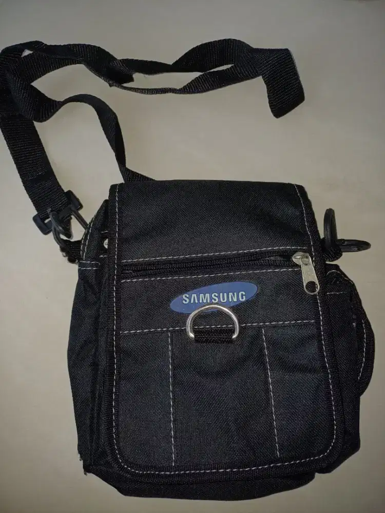 Tas pinggang travel Samsung