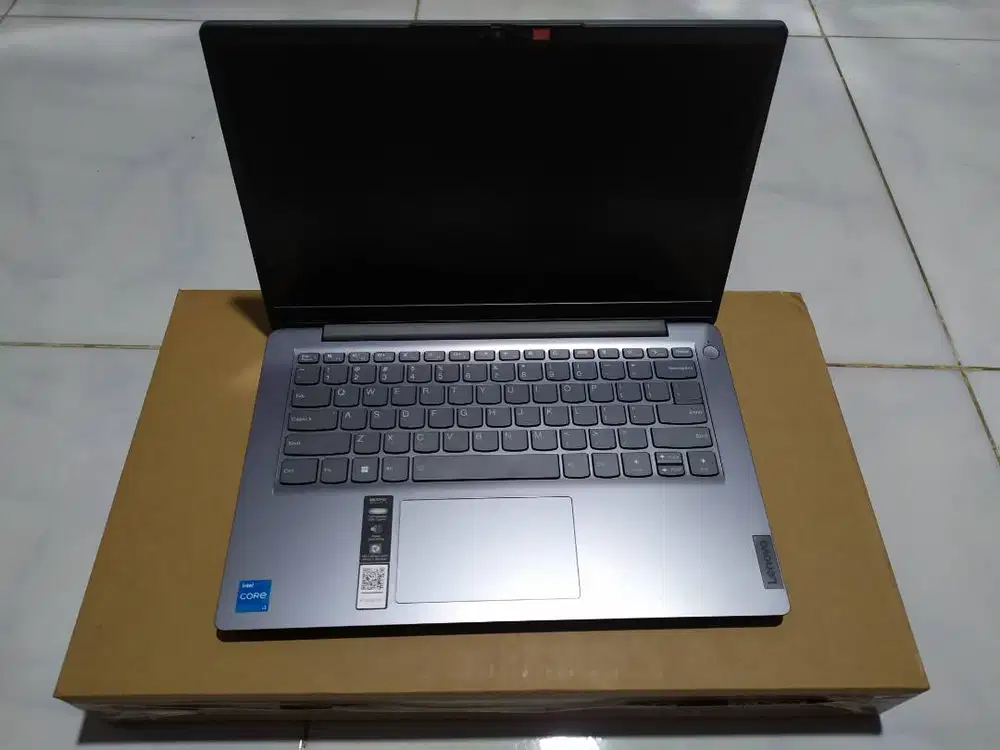 Lenovo IdeaPad Slim3i 14IAU7 Core i3-1215U 8GB 256SSD Win11 OHS - Arct